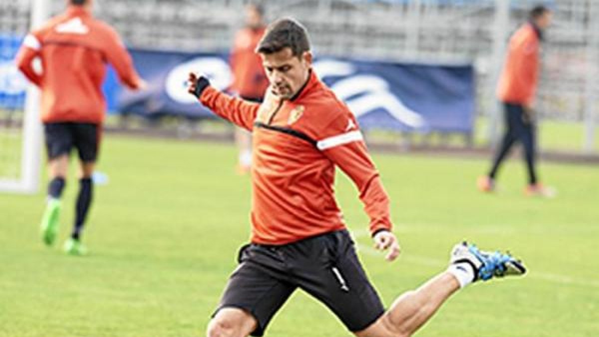 La plantilla maña trabajará en la Romareda este viernes.