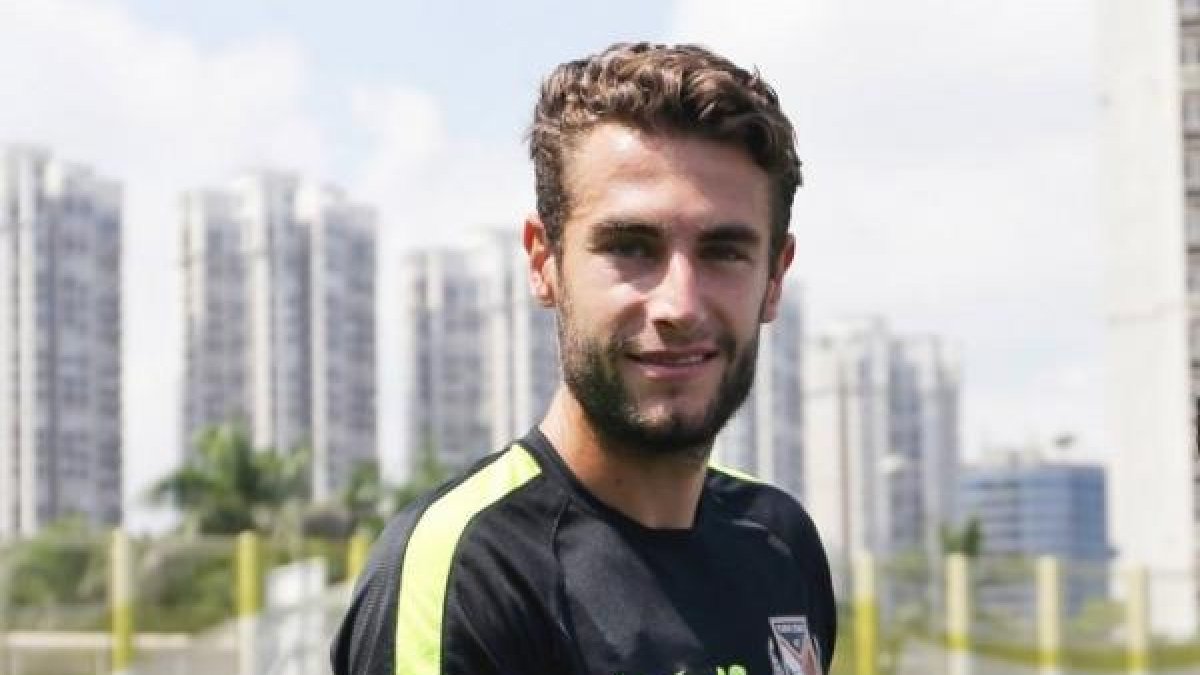 Cruz refuerza la defensa del Almería B.