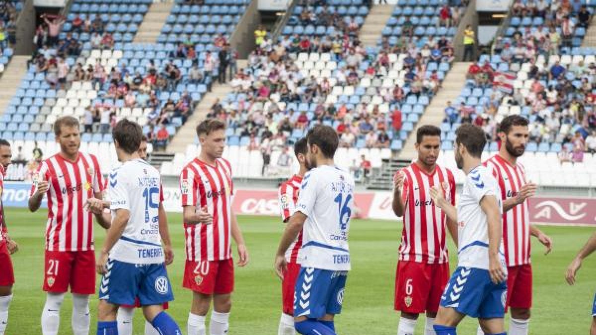 Montoro, con el dorsal número 6.
