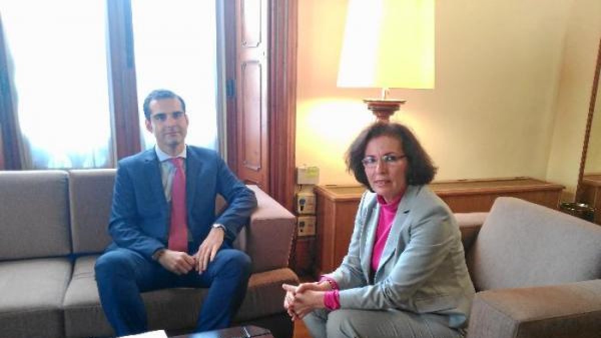 Reunión entre Gracia Fernández y Ramón Fernández-Pacheco