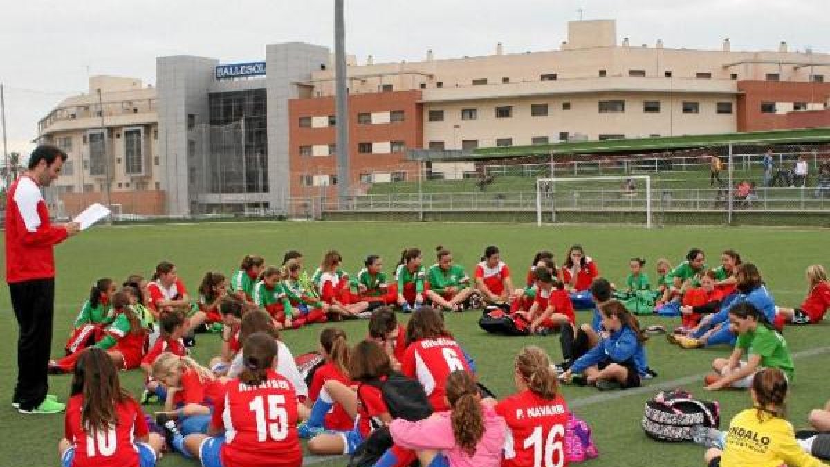 Almería sigue apostando por el fútbol femenino.