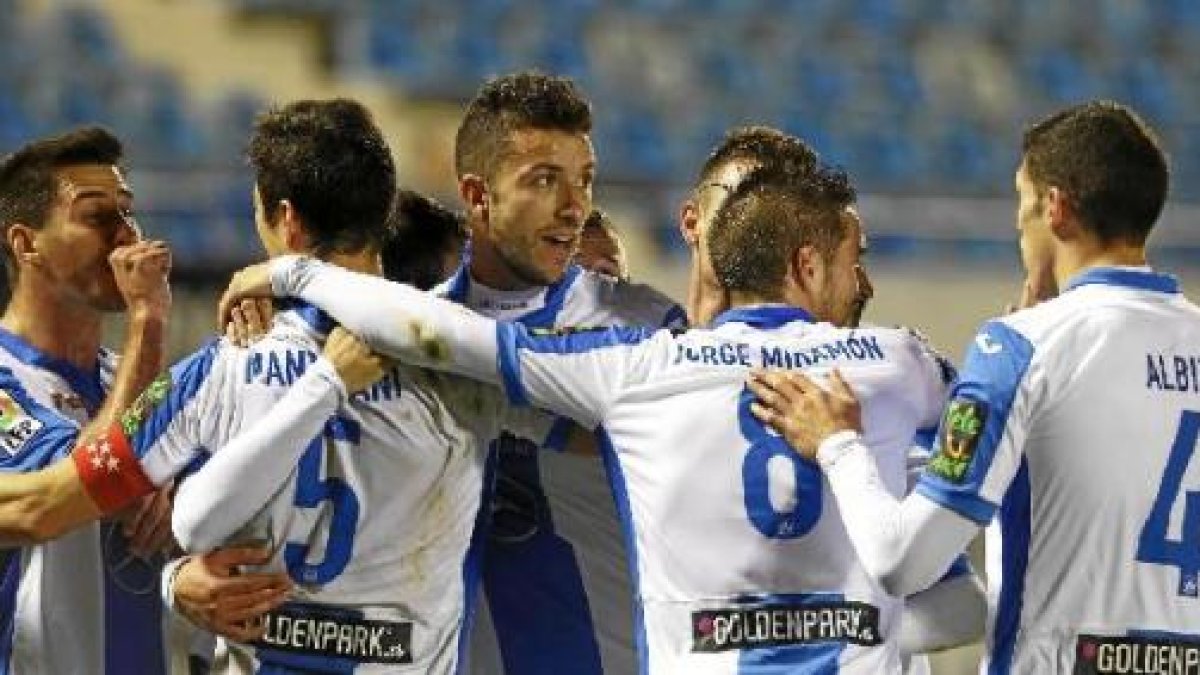 El Leganes vale 9 millones menos que el Almería pero son un equipazo.