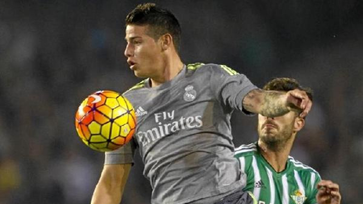 James se defiende de las críticas.