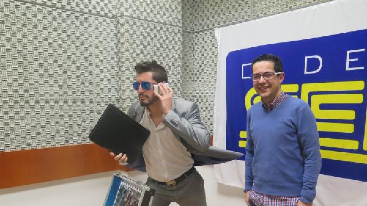 David Dadis durante la entrevista en los estudios de Cadena Ser Poniente.