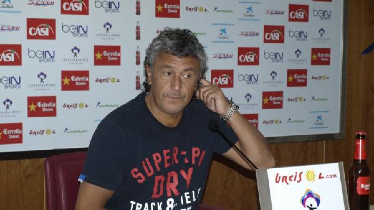 Goro en la rueda de prensa.