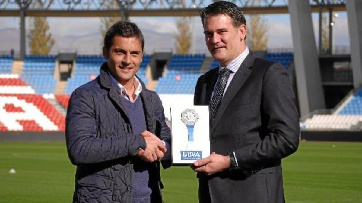 Francisco premiado como mejor entrenador de noviembre de 2013 por la LFP.