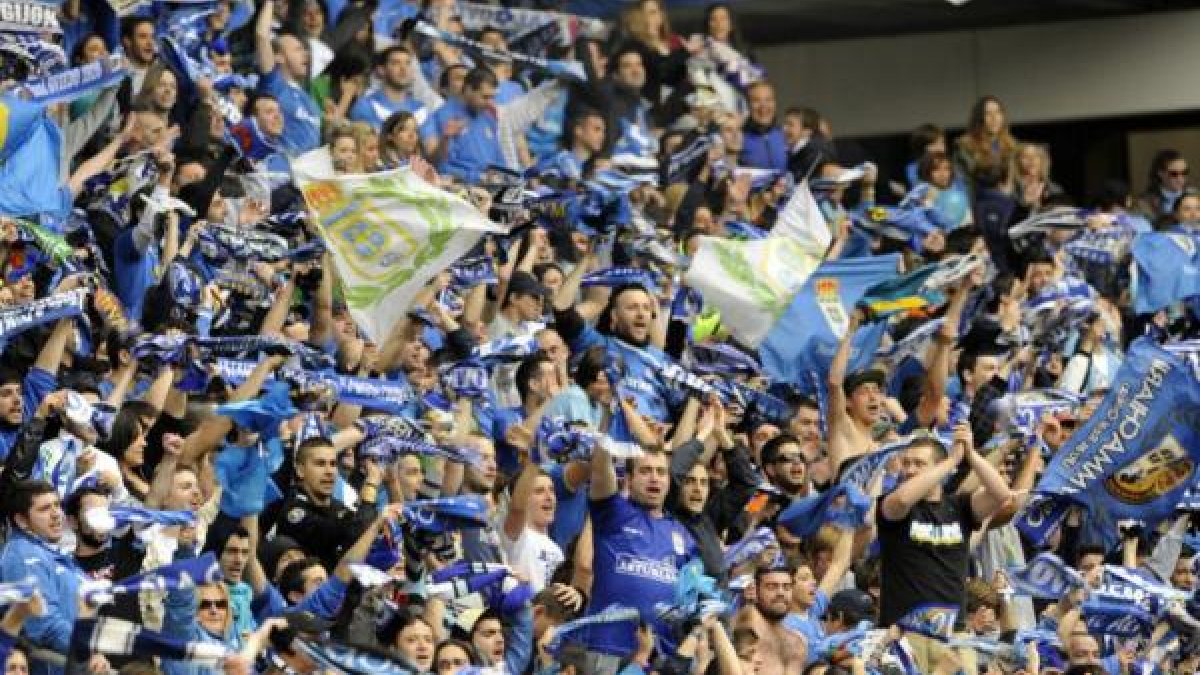 Aficionados del Real Oviedo.