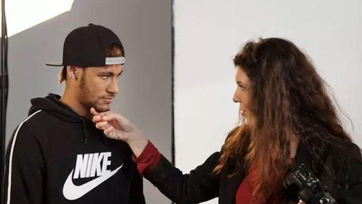 La fotógrafa con Neymar.