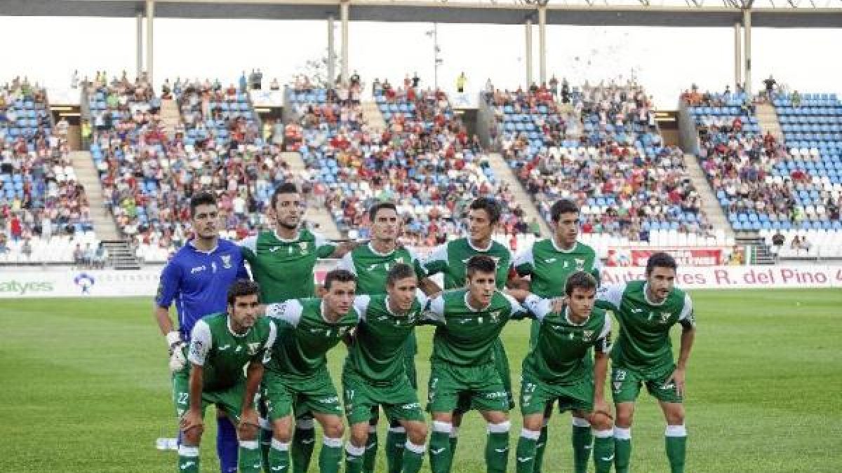 El Leganés pudo salir goleado de Almería y casi termina empatando.