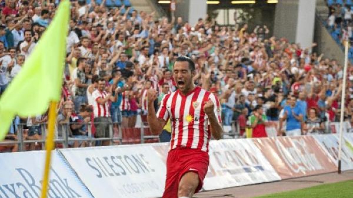 El Almería tiene la permanencia en el Mediterráneo.