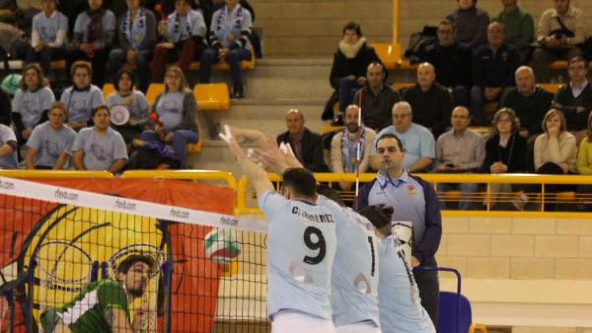 Una jugada del partido.