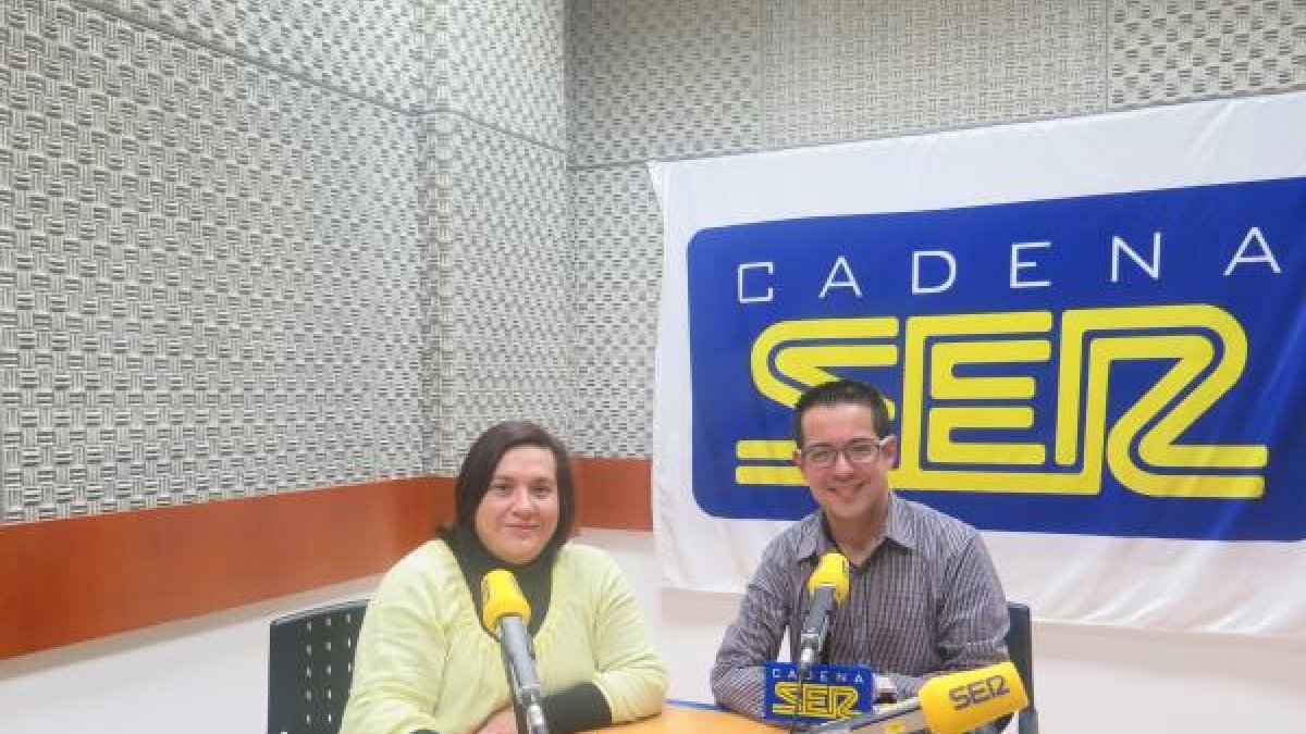 Hermi Callejón durante la entrevista en los estudios de Cadena Ser Poniente.