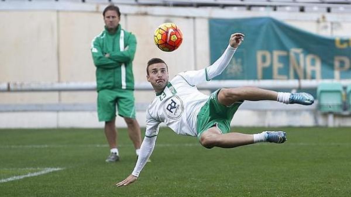 Markovic será titular contra el Almería.