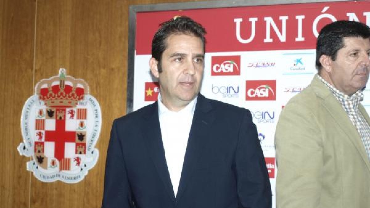 Benito tiene mucho trabajo en enero.