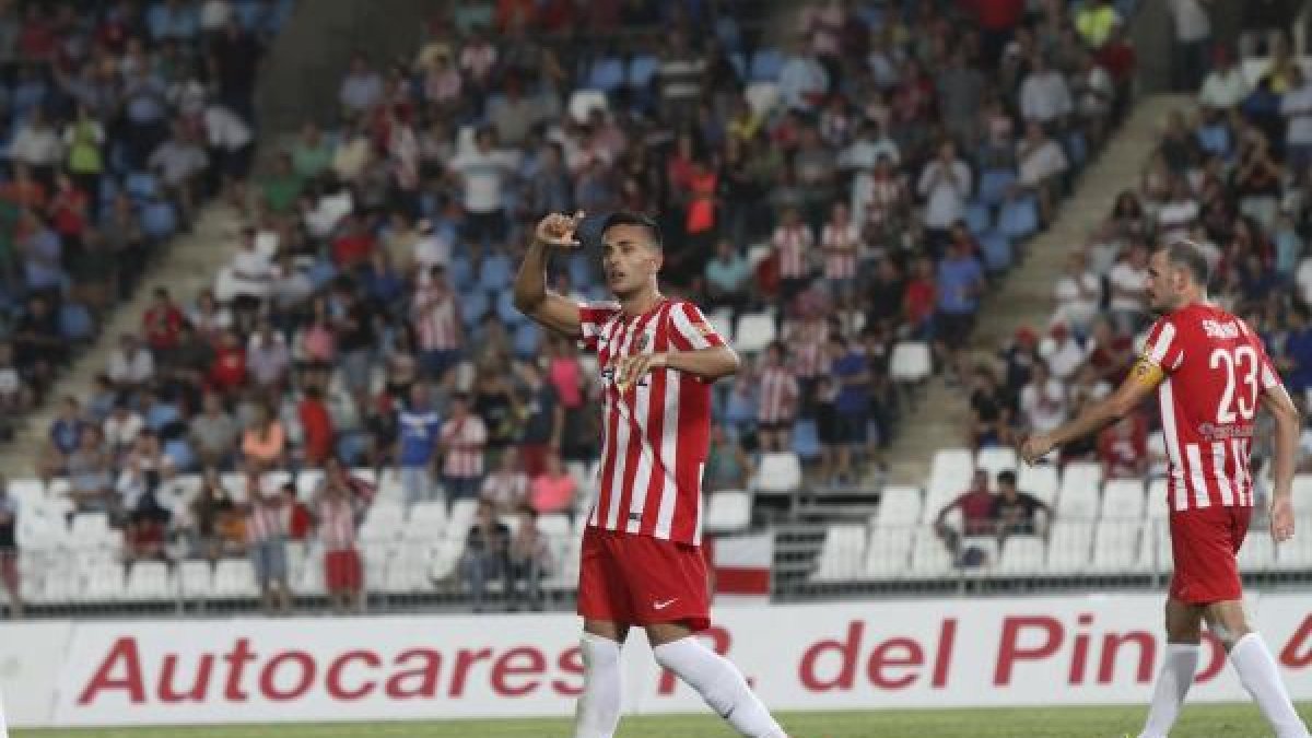 Un 9 sin suerte en el Almería.