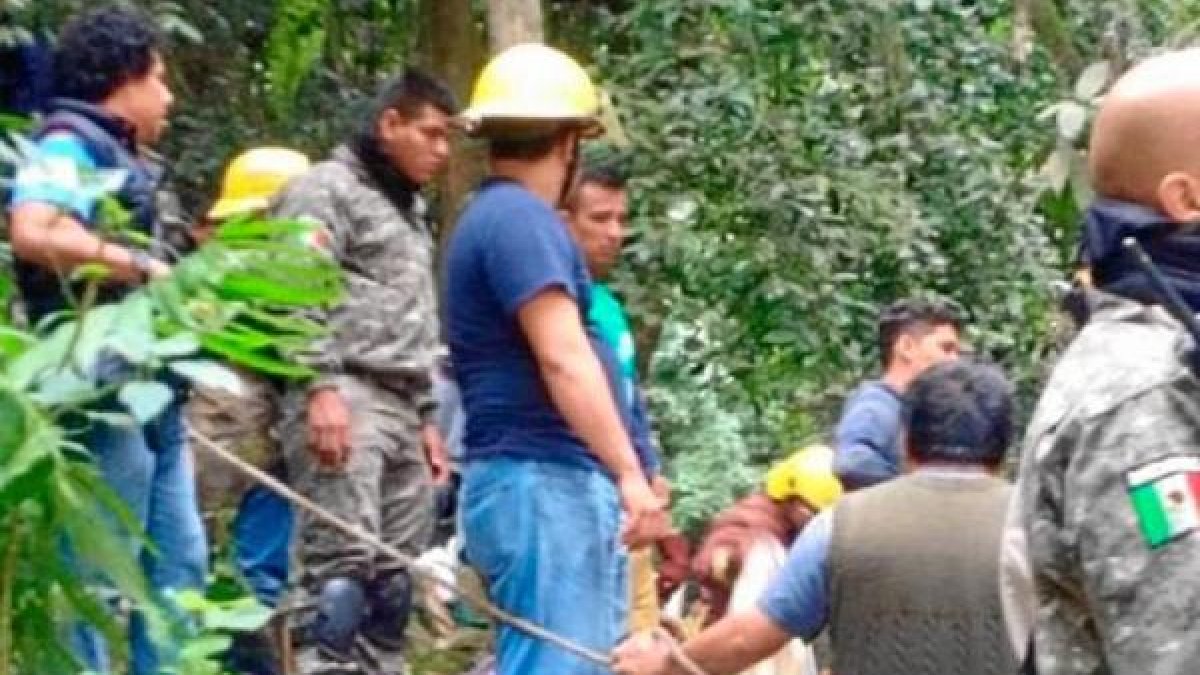 Rescate de las víctimas del accidente.