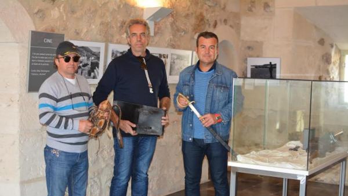 Oliva, Sanz y Hernández con los elementos cedidos