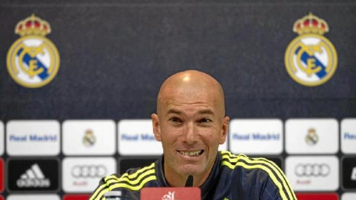 Zidane habla antes de su debut en el Real Madrid.