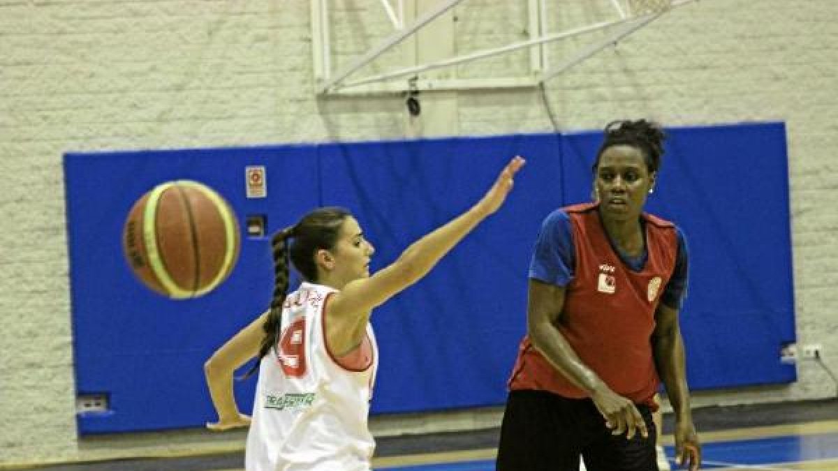 Entrenamiento de las almerienses.