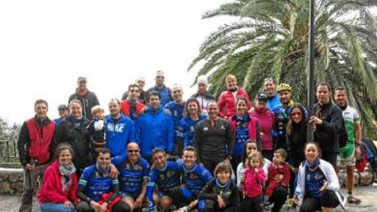 Los participantes en el descanso de la actividad.