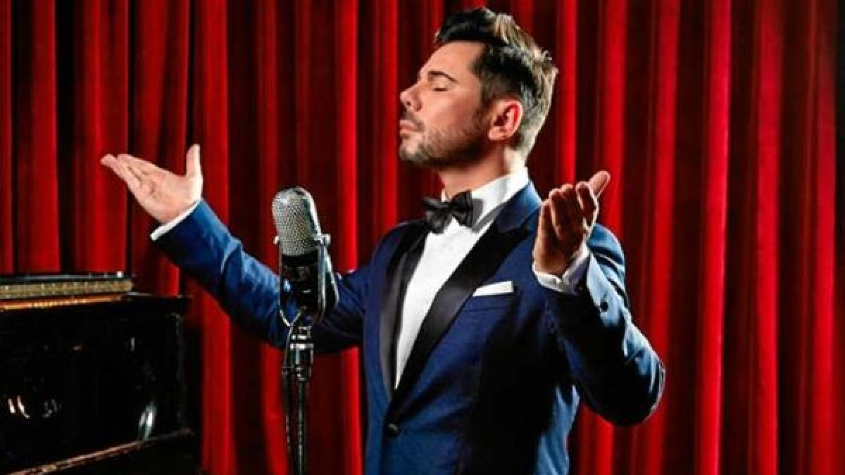 Poveda canta a partir de textos de Quevedo, Lope, Lorca y Neruda, entre otros.