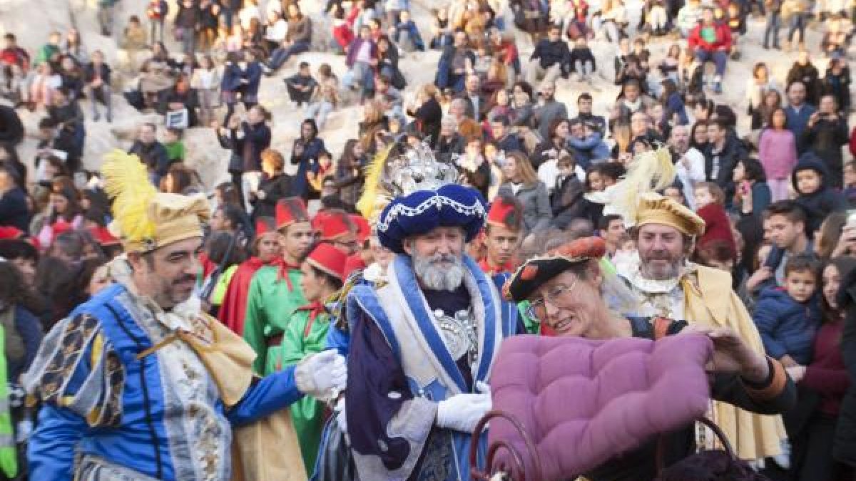Melchor saliendo desde la Alcazaba.