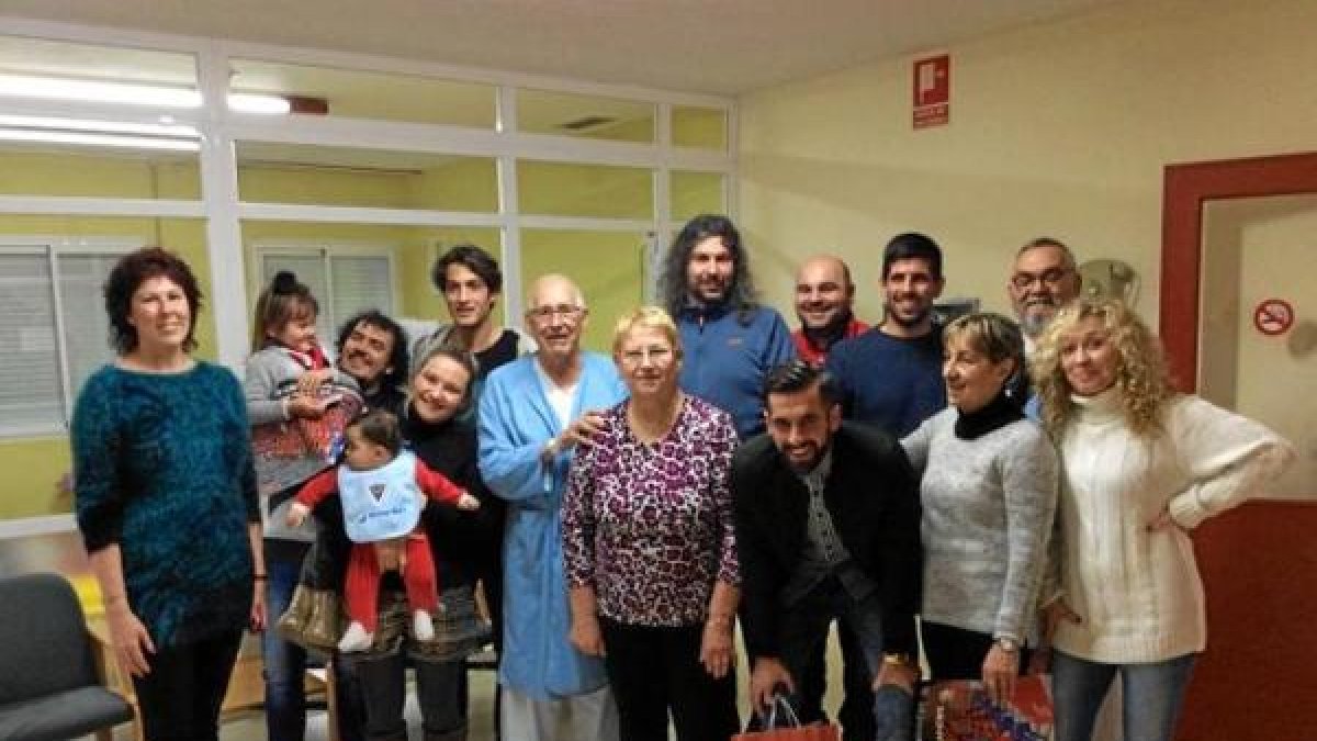 Los jugadores del Mirandés en el Hospital.