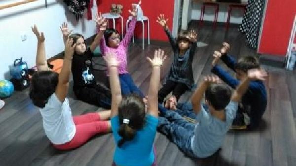 Las clases de Yoga infantil en Ohm Shanti se desarrollan en diferentes espacios de la ciudad