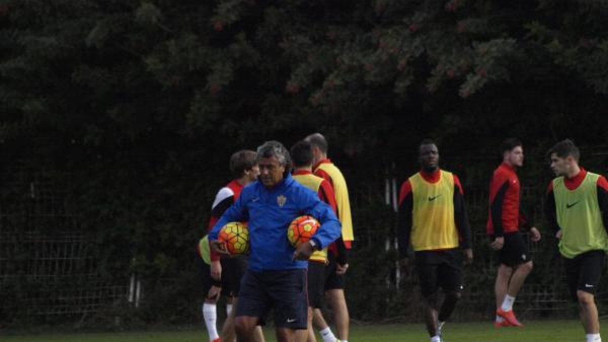 Debut de Néstor Gorosito en el banquillo del Almería.
