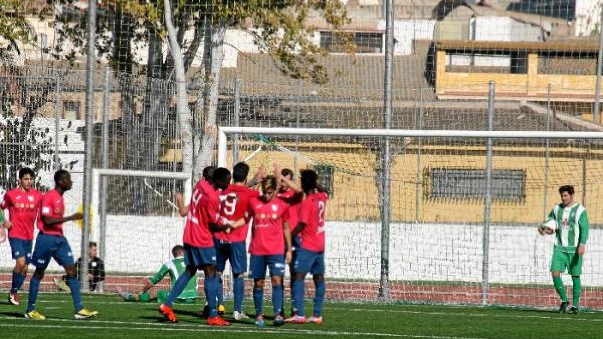 Gol de Paquito para El Ejido en Atarfe.