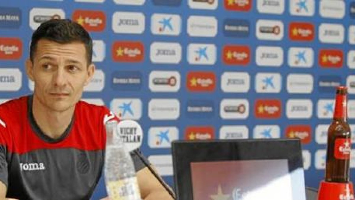 Galca en rueda de prensa.