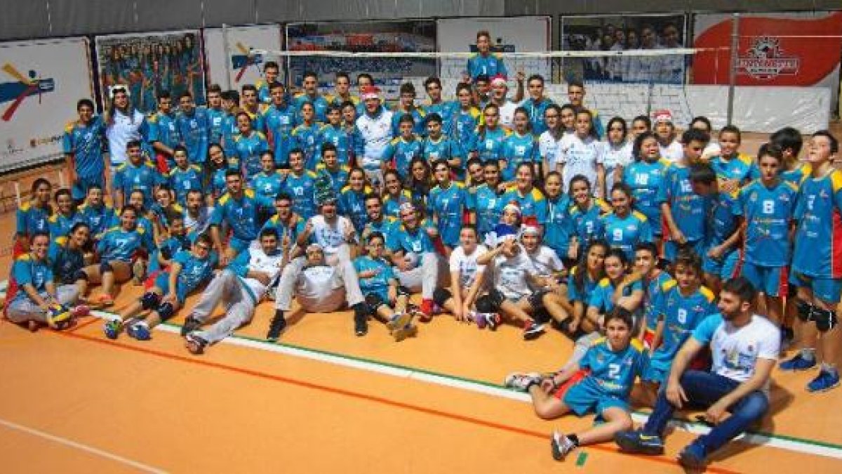 casi todos porque había muchos más entrenando.