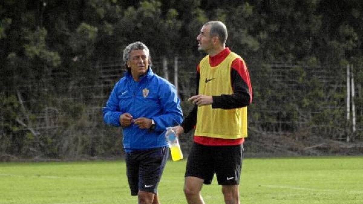 Fernando Soriano hablando con Gorosito.