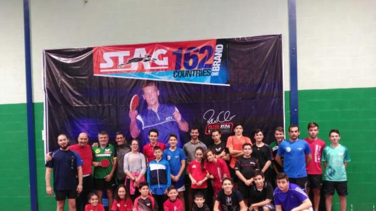 Participantes del tenis de mesa.