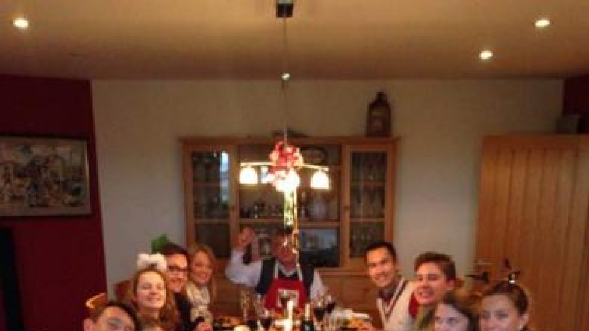 Cena tradicional de Joanne, con su familia.