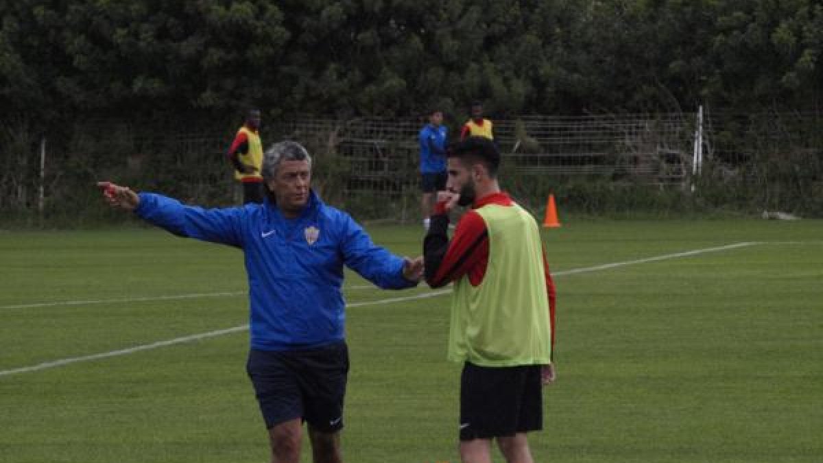 Néstor Gorosito y Chuli en el entrenamiento.