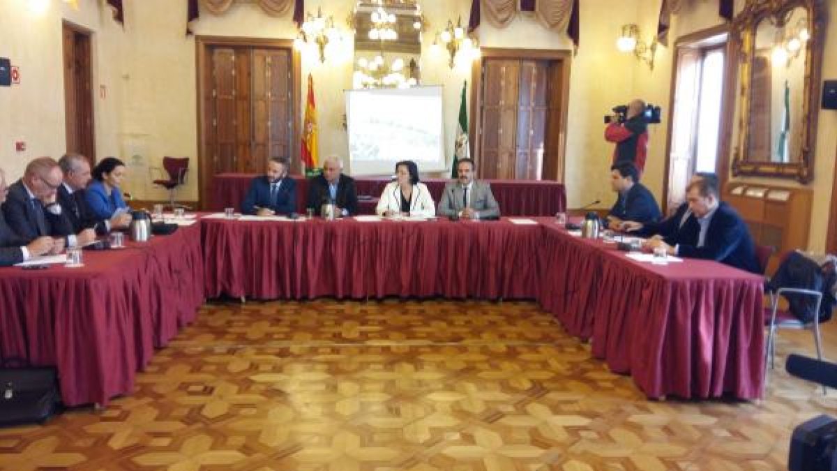 Reunión celebrada esta mañana en la Delegación de la Junta.