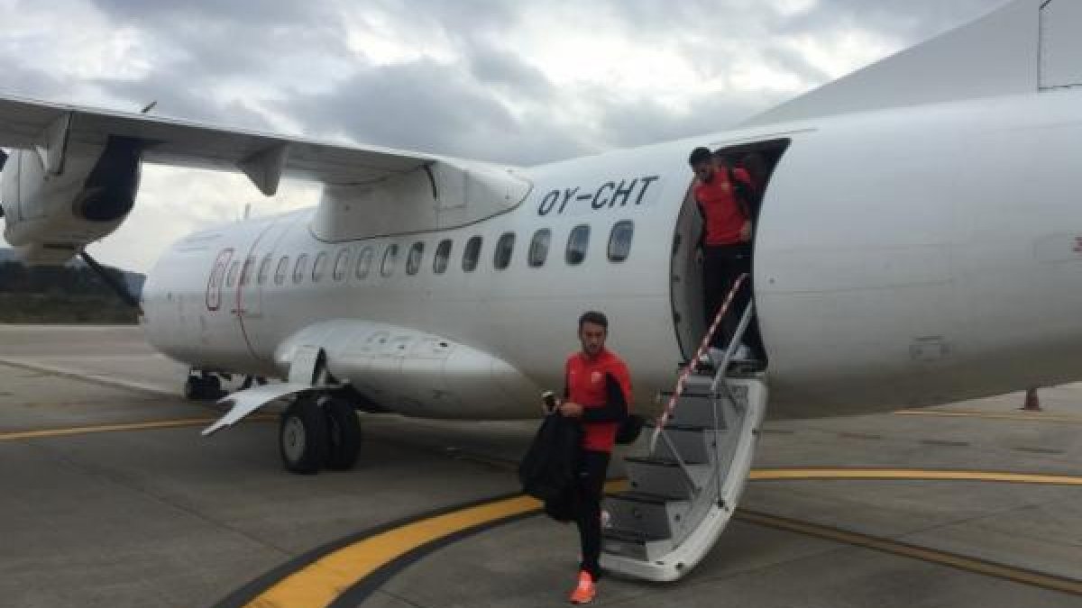 Eldin, en uno de los viajes en chárter.