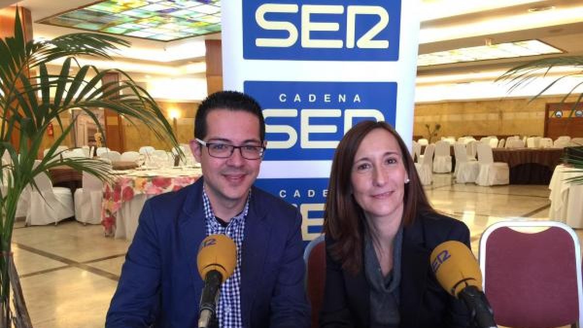 hoy por hoy con A. Cerezuela y R. Martínez.