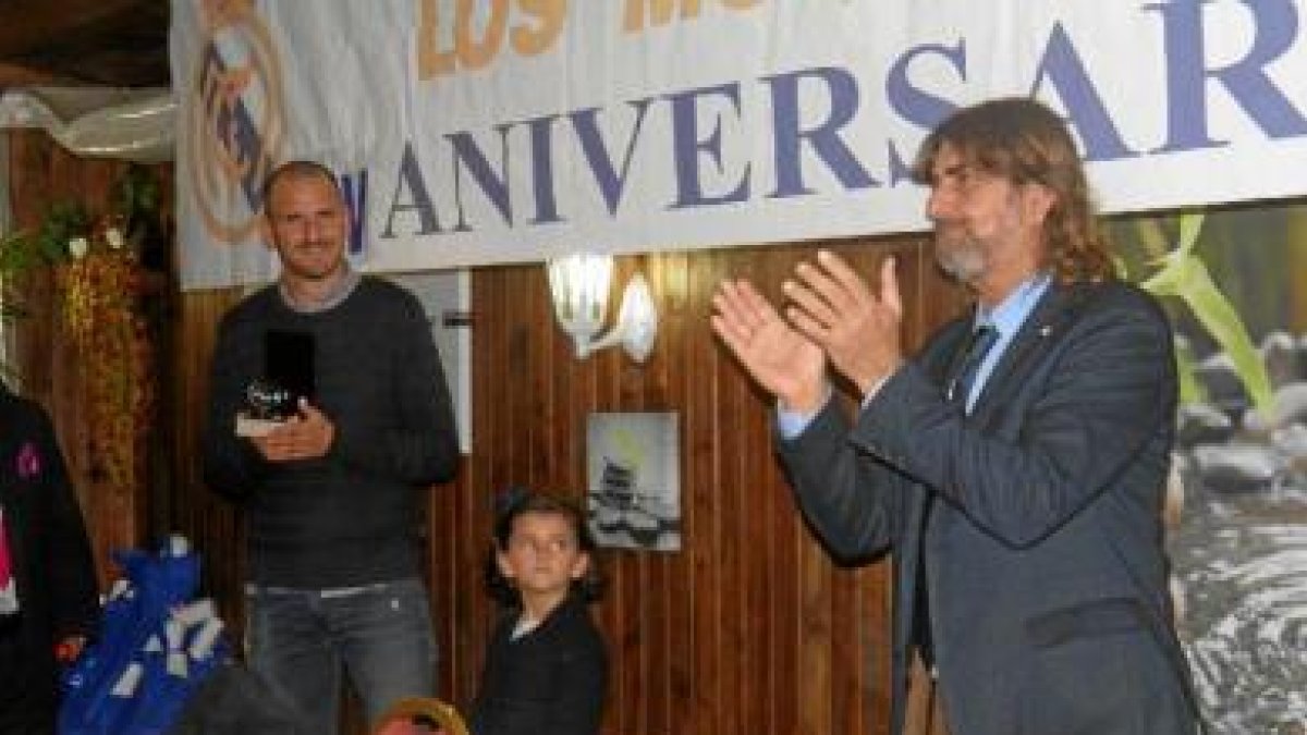 Sandokan se llevó de Almería todo el cariño de los peñistas.