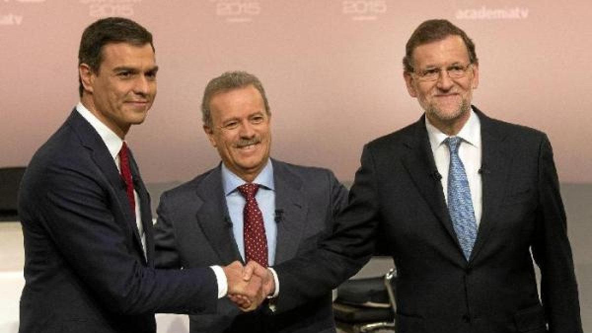 Foto antes de comenzar el debate.