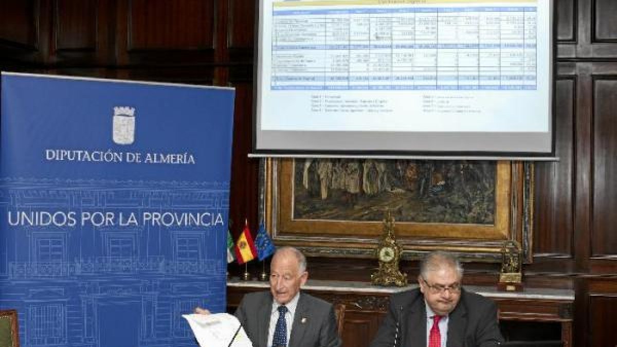 Amat y Alías en la presentación de los presupuestos 2016