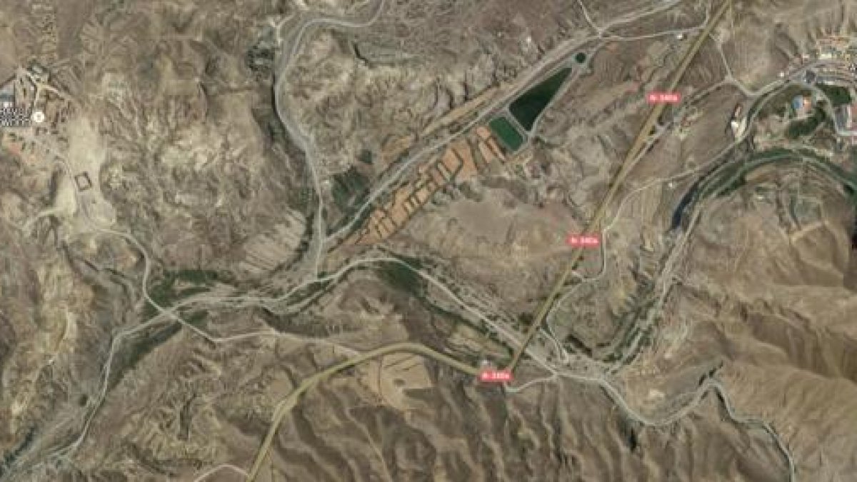 Imagen de Google Maps de la N-340a de la zona del accidente, con Fort Bravo a la izquierda y Tabernas a la derecha.