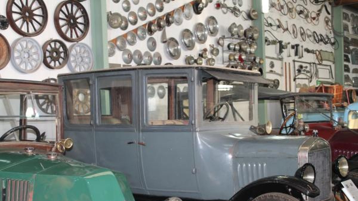 Una parte perteneciente al museo de antiguedades de Pepe Moreno.