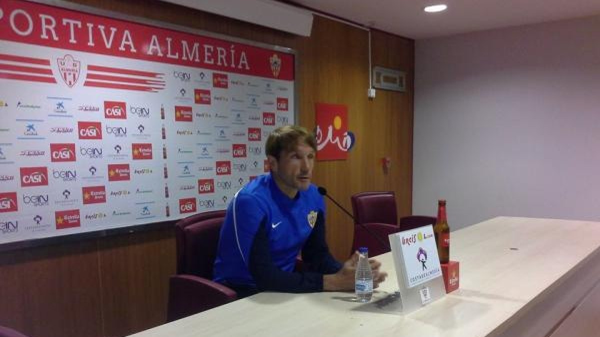 Joan Carrillo en rueda de prensa.