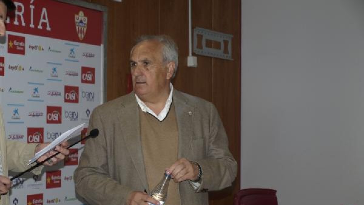 Alfonso García tras concluir la rueda de prensa.