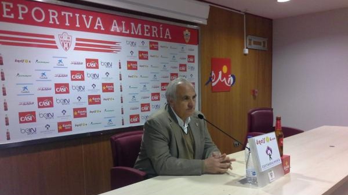 Alfonso García en rueda de prensa.