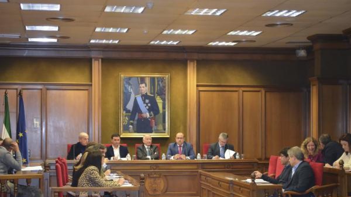 Constitución del nuevo consejo turístico.