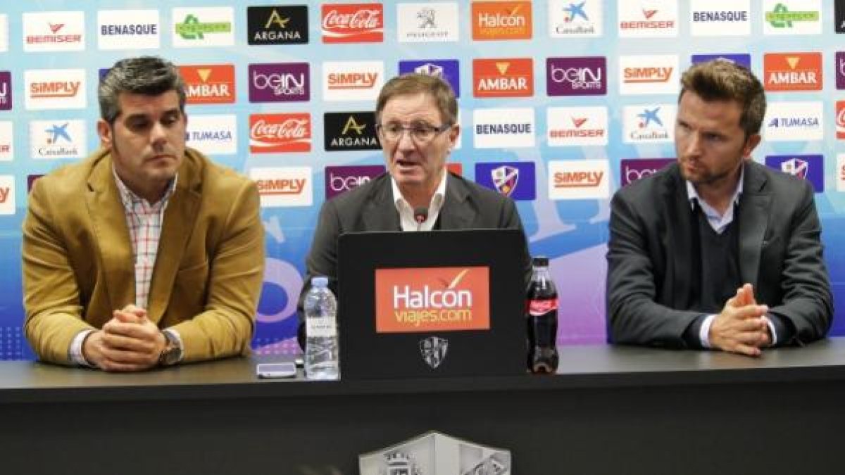 Juan Antonio Anquela en su presentación.