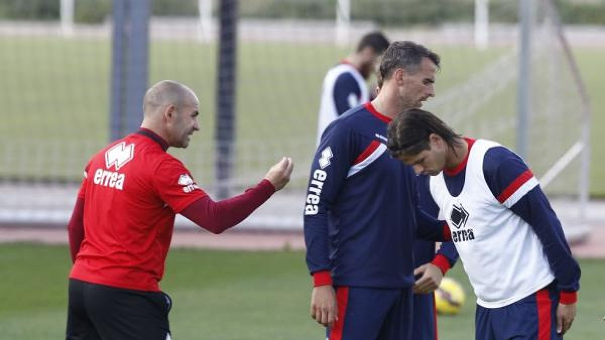 Paco Jémez expulsó del entrenamiento a Antonio Amaya.